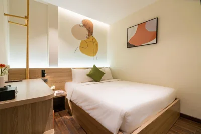 高级特大床房 — Nicecy Hotel - Le Lai Street